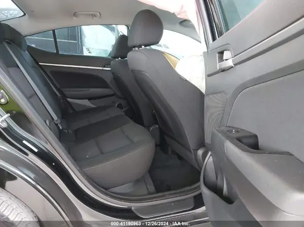 KMHD84LFXJU610625 2018 HYUNDAI ELANTRA - Image 8