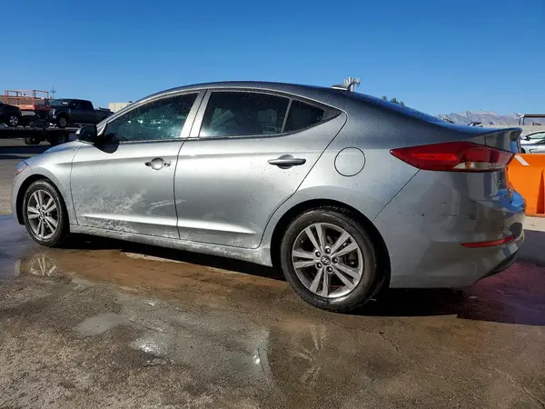 KMHD84LFXJU611693 2018 HYUNDAI ELANTRA - Image 2