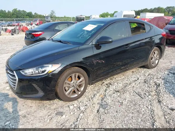 KMHD84LFXJU612665 2018 HYUNDAI ELANTRA - Image 2
