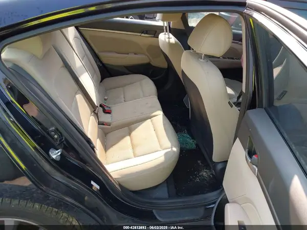 KMHD84LFXJU612665 2018 HYUNDAI ELANTRA - Image 8