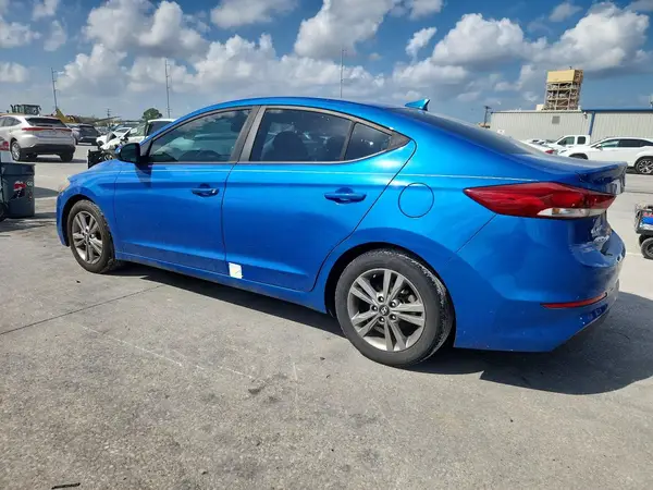 KMHD84LFXJU615632 2018 HYUNDAI ELANTRA - Image 2