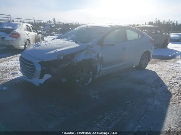 KMHD84LFXJU633015 2018 HYUNDAI ELANTRA - Image 2