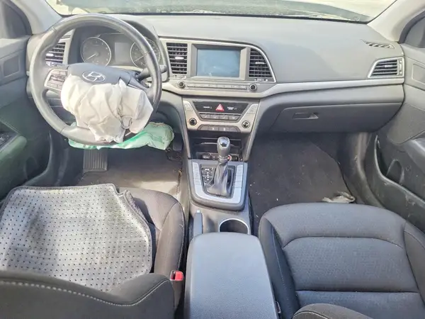 KMHD84LFXJU641602 2018 HYUNDAI ELANTRA - Image 8