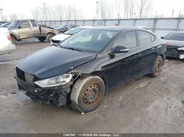 KMHD84LFXJU666905 2018 HYUNDAI ELANTRA - Image 2