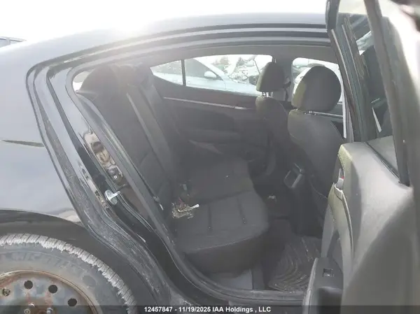 KMHD84LFXJU666905 2018 HYUNDAI ELANTRA - Image 8
