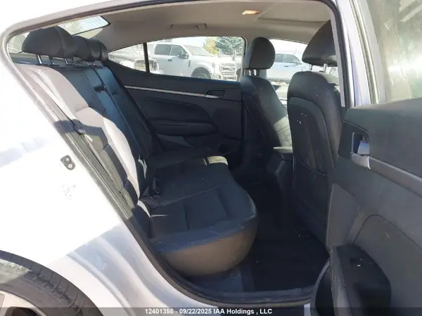 KMHD84LFXJU678942 2018 HYUNDAI ELANTRA - Image 8