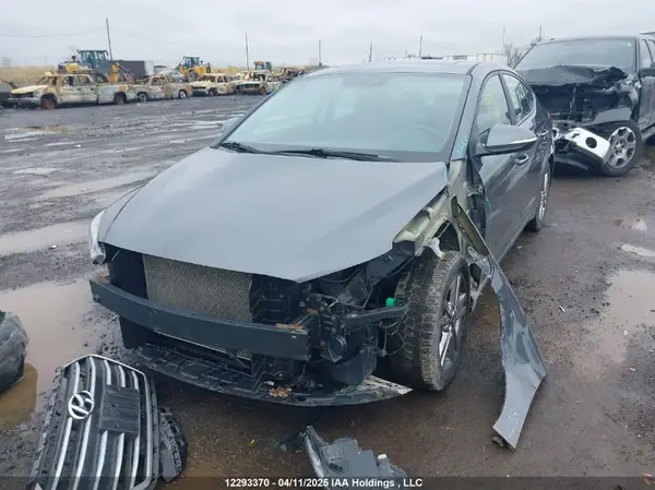 KMHD84LFXJU688466 2018 HYUNDAI ELANTRA - Image 2