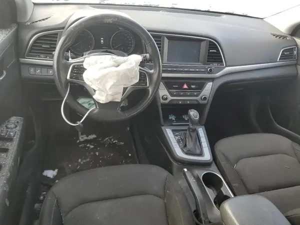 KMHD84LFXJU697166 2018 HYUNDAI ELANTRA - Image 8
