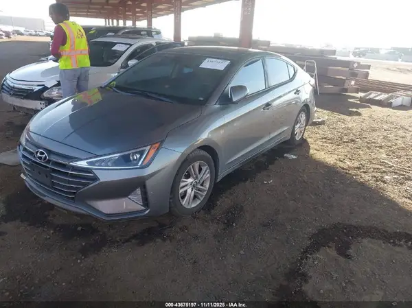KMHD84LFXKU810373 2019 HYUNDAI ELANTRA - Image 2