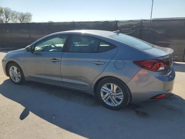 KMHD84LFXKU820773 2019 HYUNDAI ELANTRA - Image 2