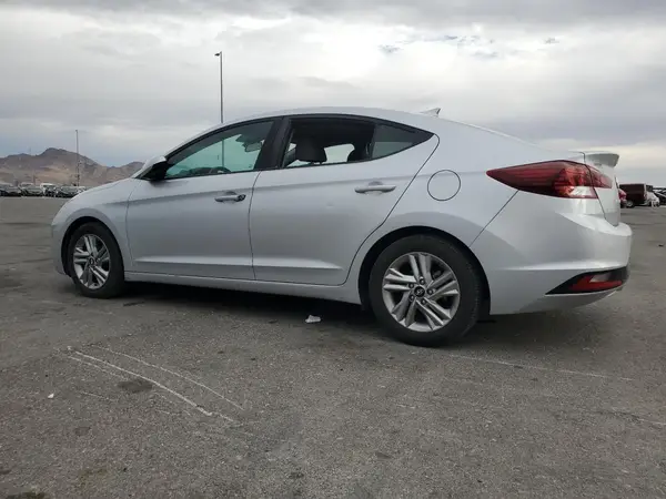 KMHD84LFXKU845754 2019 HYUNDAI ELANTRA - Image 2