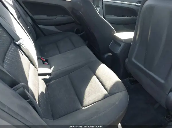KMHD84LFXKU878091 2019 HYUNDAI ELANTRA - Image 8