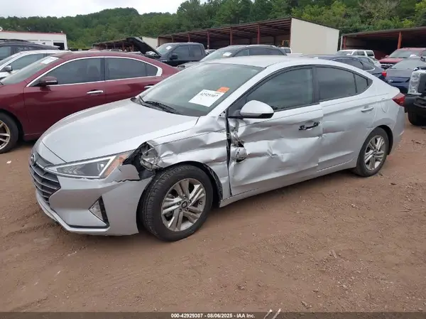 KMHD84LFXKU878883 2019 HYUNDAI ELANTRA - Image 2