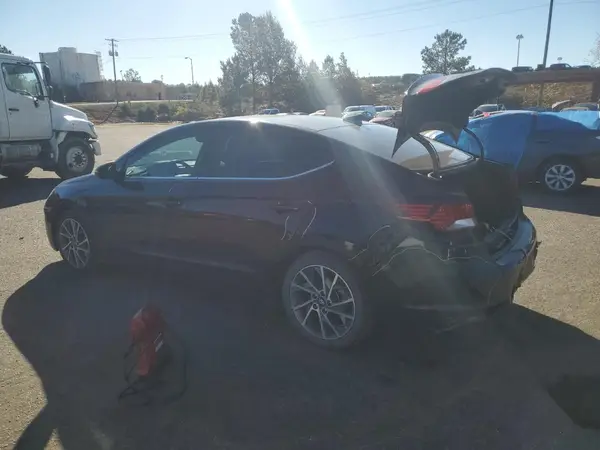 KMHD84LFXLU946391 2020 HYUNDAI ELANTRA - Image 2