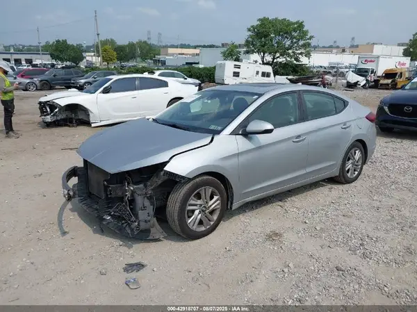 KMHD84LFXLU986230 2020 HYUNDAI ELANTRA - Image 2