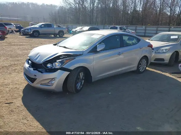 KMHDH4AE0GU482415 2016 HYUNDAI ELANTRA - Image 2