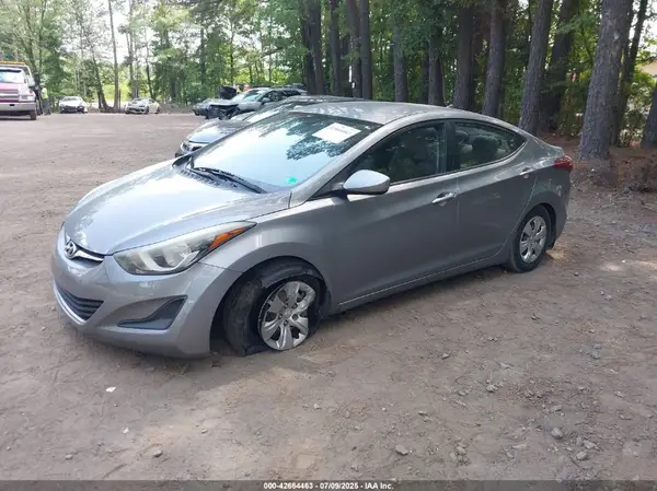 KMHDH4AE0GU484455 2016 HYUNDAI ELANTRA - Image 2