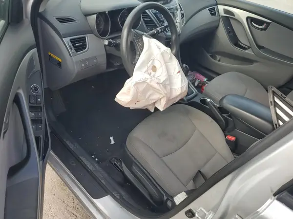 KMHDH4AE0GU512173 2016 HYUNDAI ELANTRA - Image 8