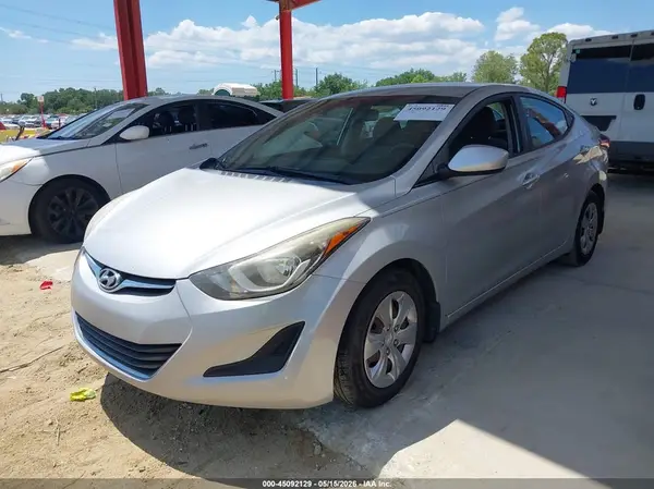 KMHDH4AE0GU512206 2016 HYUNDAI ELANTRA - Image 2