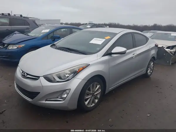 KMHDH4AE0GU519155 2016 HYUNDAI ELANTRA - Image 2