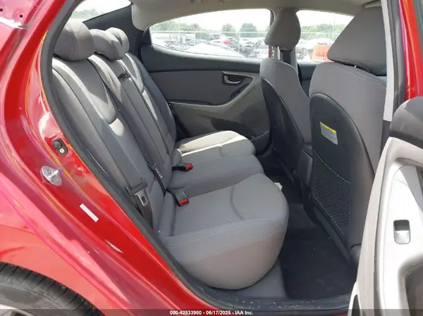 KMHDH4AE0GU519821 2016 HYUNDAI ELANTRA - Image 8