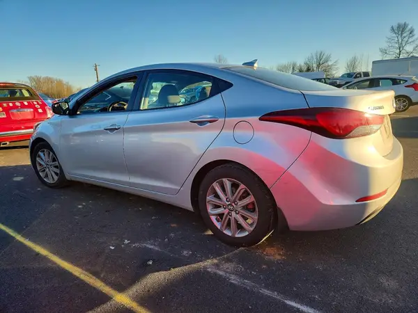 KMHDH4AE0GU530897 2016 HYUNDAI ELANTRA - Image 2