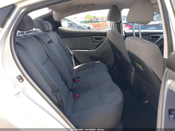KMHDH4AE0GU530916 2016 HYUNDAI ELANTRA - Image 8