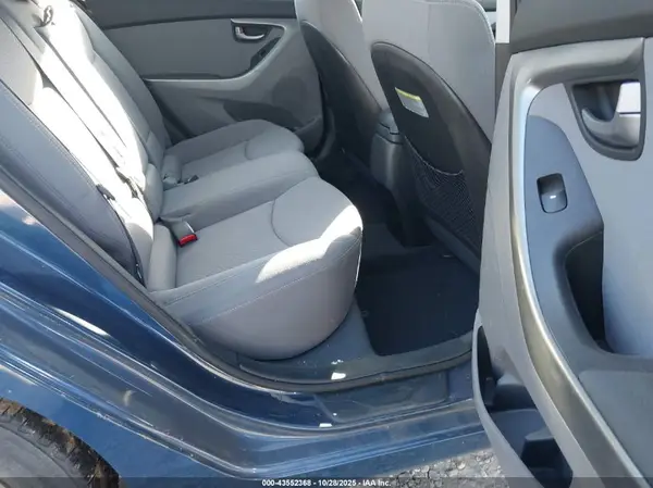 KMHDH4AE0GU557243 2016 HYUNDAI ELANTRA - Image 8