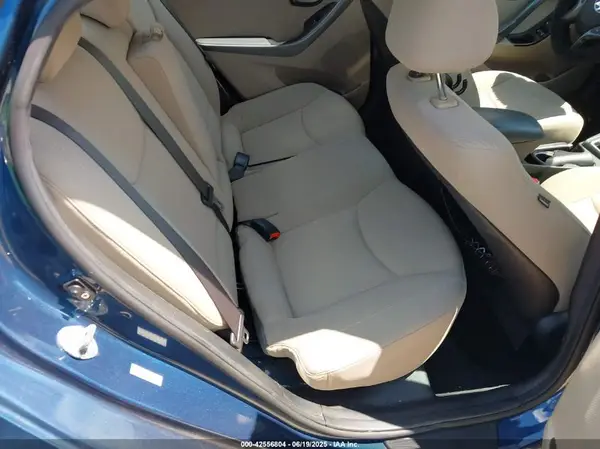 KMHDH4AE0GU567481 2016 HYUNDAI ELANTRA - Image 8
