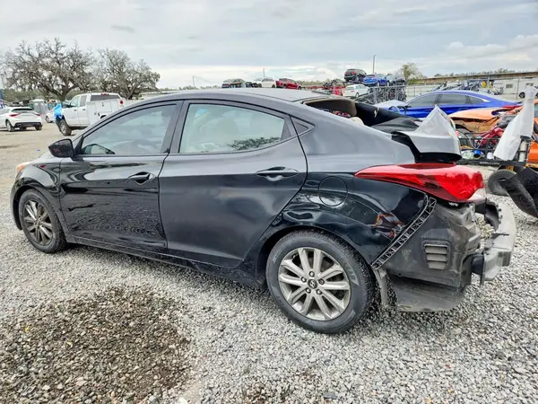 KMHDH4AE0GU573717 2016 HYUNDAI ELANTRA - Image 2