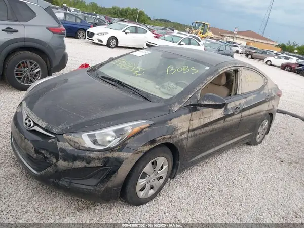 KMHDH4AE0GU575628 2016 HYUNDAI ELANTRA - Image 2