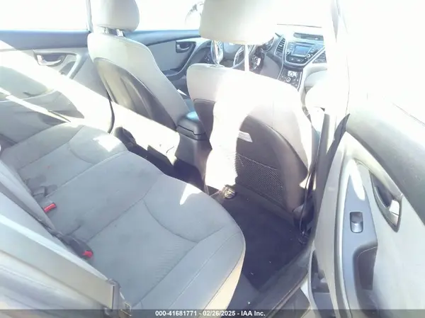 KMHDH4AE0GU576018 2016 HYUNDAI ELANTRA - Image 8