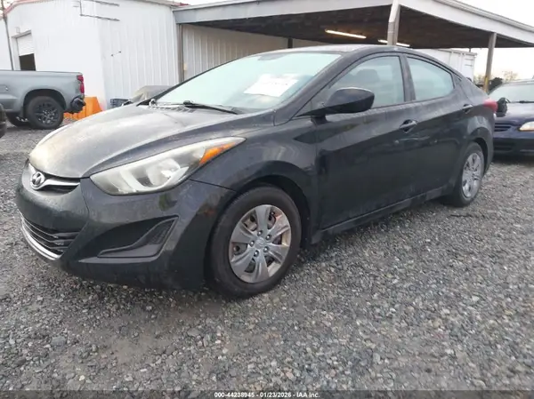 KMHDH4AE0GU583549 2016 HYUNDAI ELANTRA - Image 2