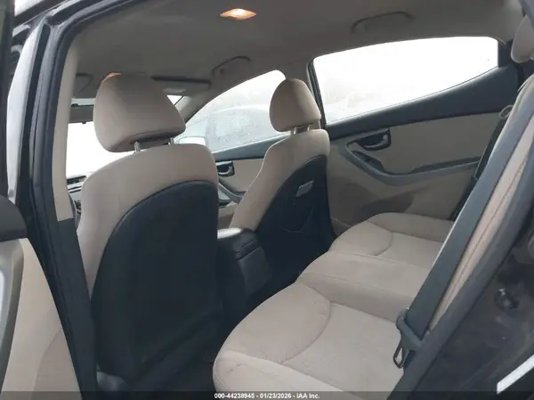 KMHDH4AE0GU583549 2016 HYUNDAI ELANTRA - Image 8