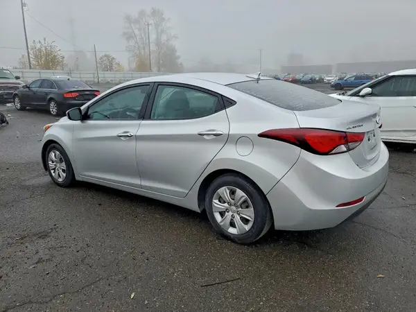 KMHDH4AE0GU585902 2016 HYUNDAI ELANTRA - Image 2