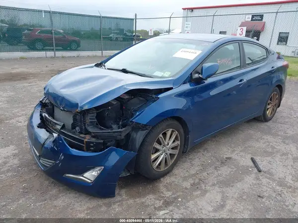 KMHDH4AE0GU586774 2016 HYUNDAI ELANTRA - Image 2