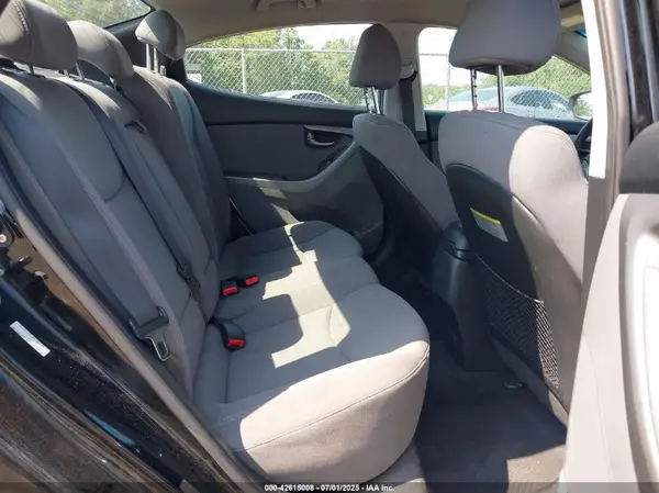 KMHDH4AE0GU588587 2016 HYUNDAI ELANTRA - Image 8