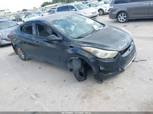 KMHDH4AE0GU588685 2016 HYUNDAI ELANTRA - Image 1