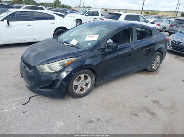 KMHDH4AE0GU588685 2016 HYUNDAI ELANTRA - Image 2