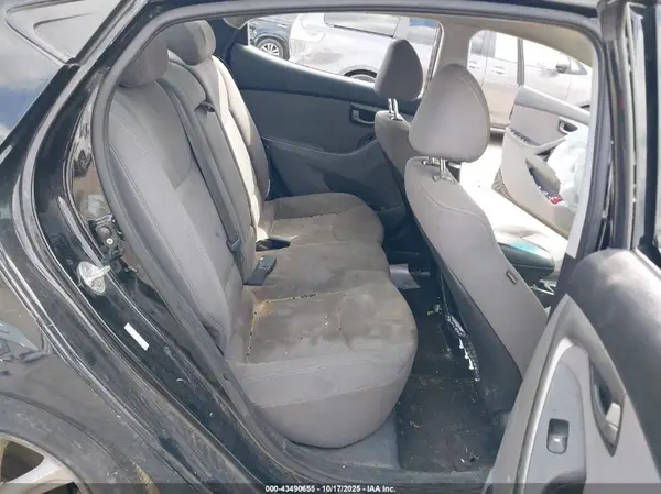 KMHDH4AE0GU588685 2016 HYUNDAI ELANTRA - Image 8