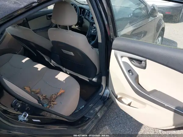 KMHDH4AE0GU599699 2016 HYUNDAI ELANTRA - Image 8