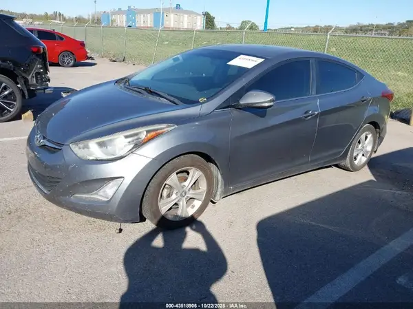 KMHDH4AE0GU601287 2016 HYUNDAI ELANTRA - Image 2