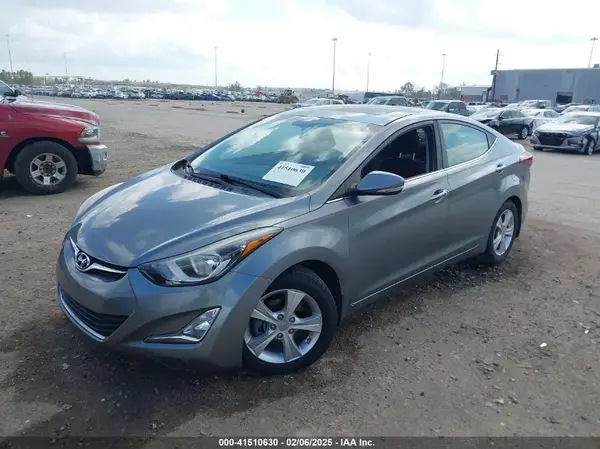 KMHDH4AE0GU605811 2016 HYUNDAI ELANTRA - Image 2