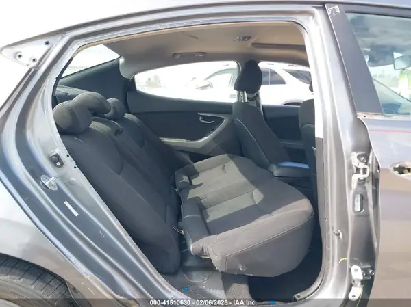 KMHDH4AE0GU605811 2016 HYUNDAI ELANTRA - Image 8