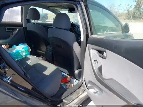 KMHDH4AE0GU606215 2016 HYUNDAI ELANTRA - Image 8