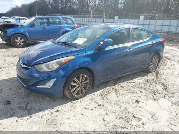 KMHDH4AE0GU621104 2016 HYUNDAI ELANTRA - Image 2