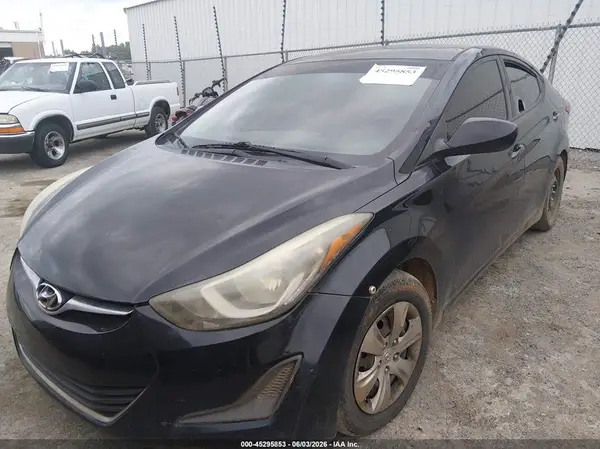 KMHDH4AE0GU628358 2016 HYUNDAI ELANTRA - Image 2