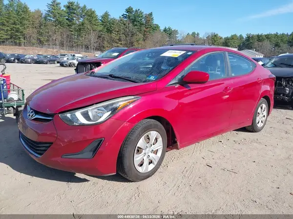 KMHDH4AE0GU643569 2016 HYUNDAI ELANTRA - Image 2