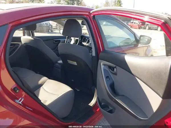 KMHDH4AE0GU643569 2016 HYUNDAI ELANTRA - Image 8