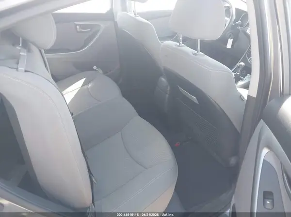 KMHDH4AE0GU645922 2016 HYUNDAI ELANTRA - Image 8